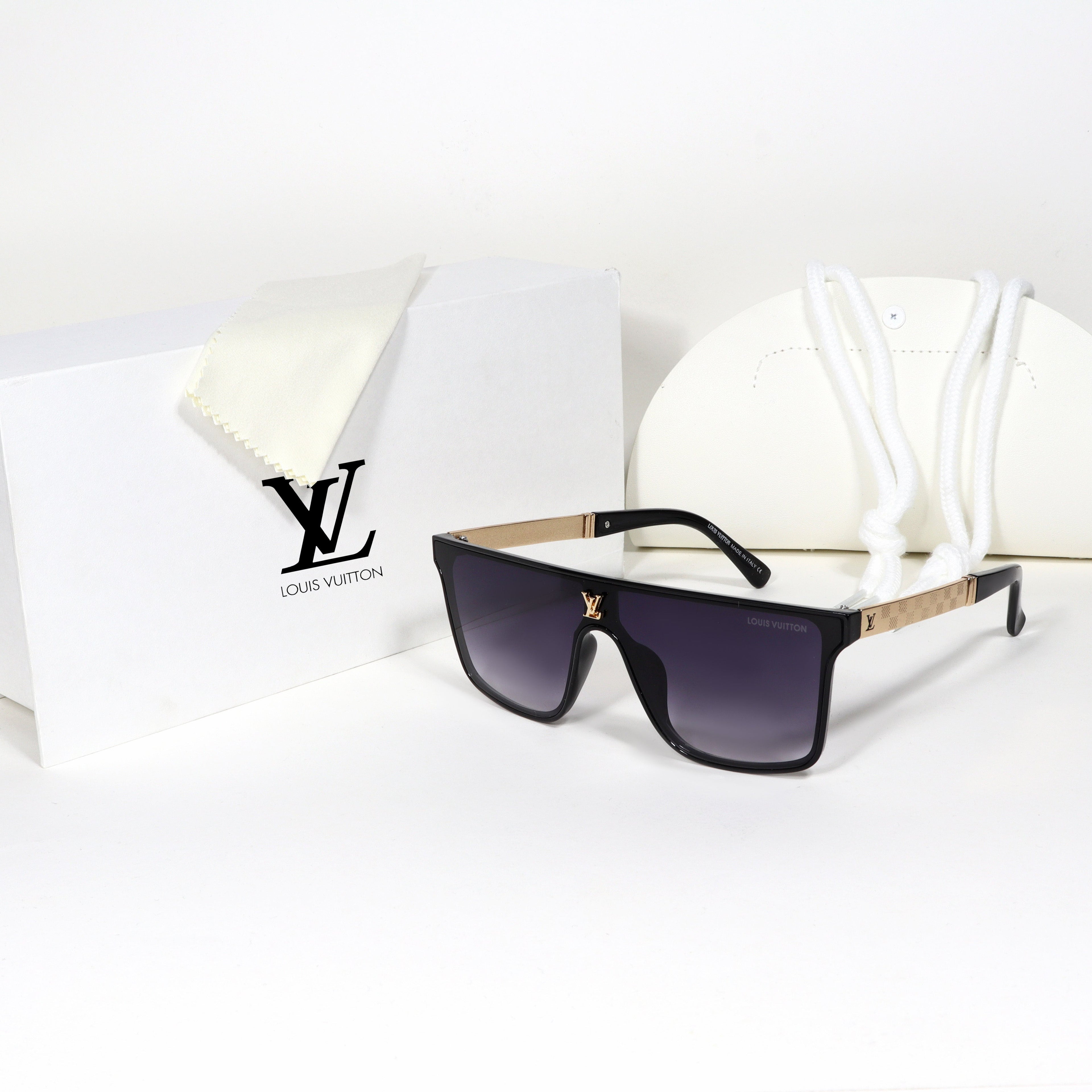 Louis Vuitton - LV09